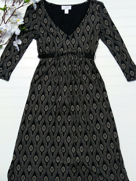LOFT Dresses & Skirts - LOFT 0P long sleeved tie waist knit dress